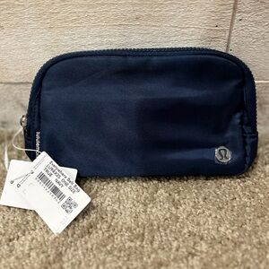 Everywhere Belt Bag 1L